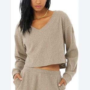 ALO Yoga Cropped Ribbed V-Neck Sweatshirt in Taupe
